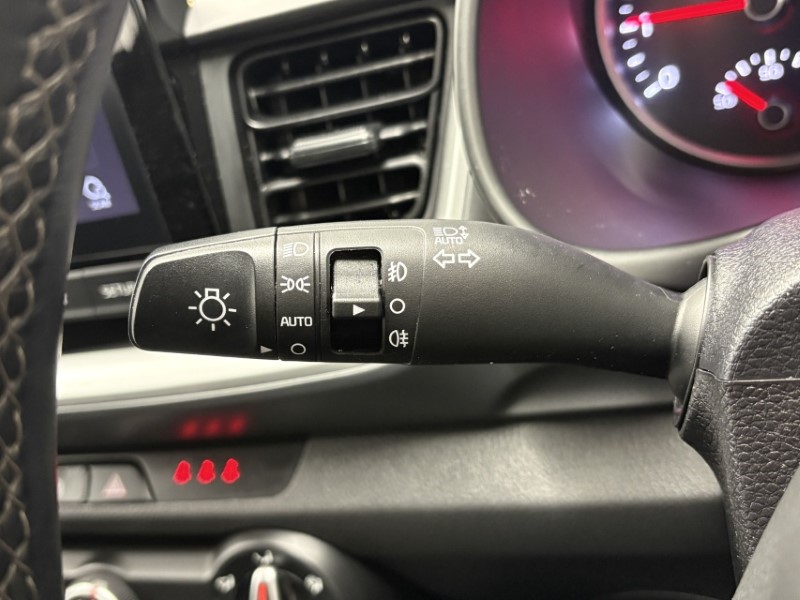 2020 (70) KIA STONIC 1.0T GDi 99 2 5dr 4765229