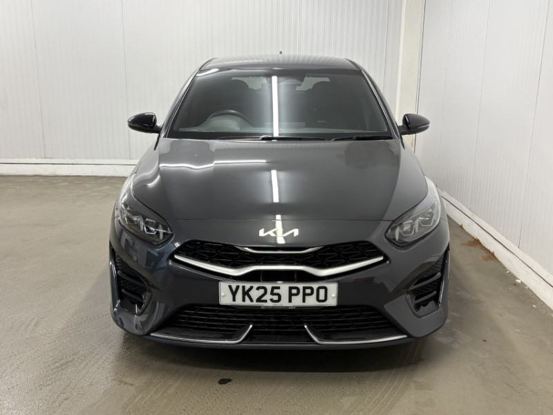 2025 (25) KIA CEED 1.5T GDi ISG 138 GT-Line 5dr 4763171