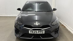 2025 (25) KIA CEED 1.5T GDi ISG 138 GT-Line 5dr 4763171