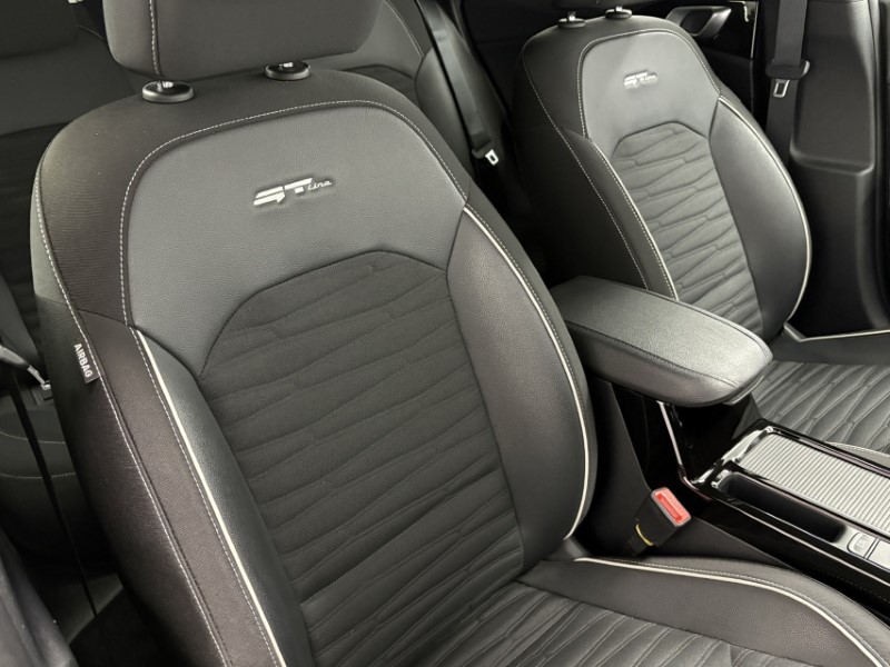 2025 (25) KIA CEED 1.5T GDi ISG 138 GT-Line 5dr 4763183