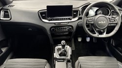 2025 (25) KIA CEED 1.5T GDi ISG 138 GT-Line 5dr 4763157