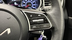 2025 (25) KIA CEED 1.5T GDi ISG 138 GT-Line 5dr 4763167