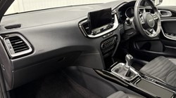 2025 (25) KIA CEED 1.5T GDi ISG 138 GT-Line 5dr 4763158