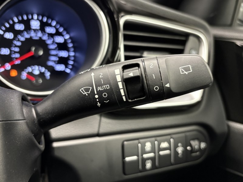 2025 (25) KIA CEED 1.5T GDi ISG 138 GT-Line 5dr 4763168