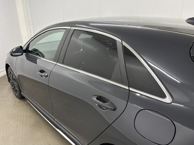 2025 (25) KIA CEED 1.5T GDi ISG 138 GT-Line 5dr 4763177