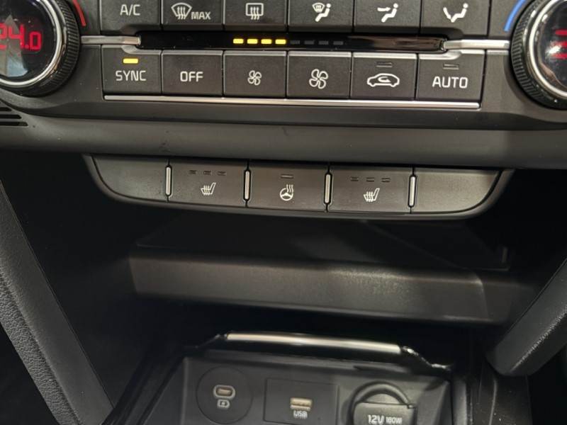 2025 (25) KIA CEED 1.5T GDi ISG 138 GT-Line 5dr 4763187