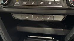 2025 (25) KIA CEED 1.5T GDi ISG 138 GT-Line 5dr 4763187