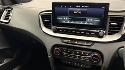 2025 (25) KIA CEED 1.5T GDi ISG 138 GT-Line 5dr 4763161