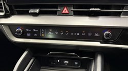 2024 (74) KIA SPORTAGE 1.6T GDi 207 HEV GT-Line S 5dr Auto 4763673