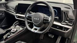 2025 (74) KIA SPORTAGE 1.6T GDi 207 HEV GT-Line S 5dr Auto 4798530