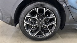 2025 (25) KIA CEED 1.5T GDi ISG 138 GT-Line 5dr 4821048