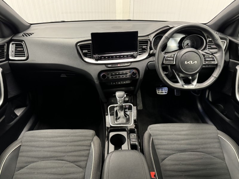 2025 (25) KIA CEED 1.5T GDi ISG 138 GT-Line 5dr DCT 4856715