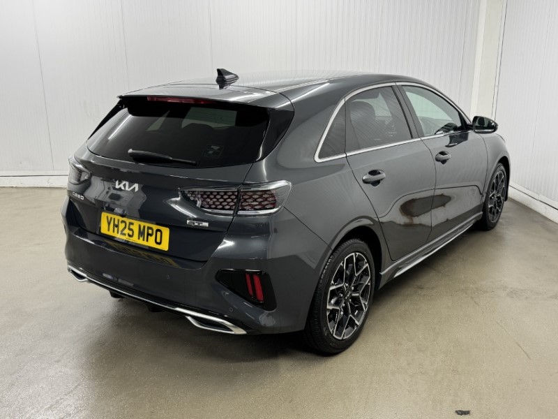 2025 (25) KIA CEED 1.5T GDi ISG 138 GT-Line 5dr DCT 4856710