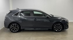 2025 (25) KIA CEED 1.5T GDi ISG 138 GT-Line 5dr DCT 4856731