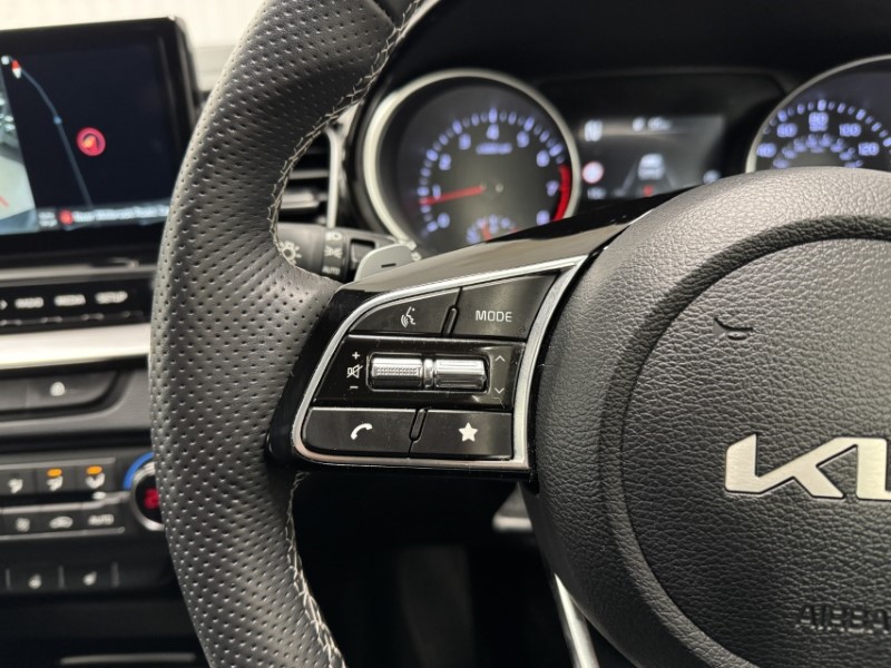 2025 (25) KIA CEED 1.5T GDi ISG 138 GT-Line 5dr DCT 4856705