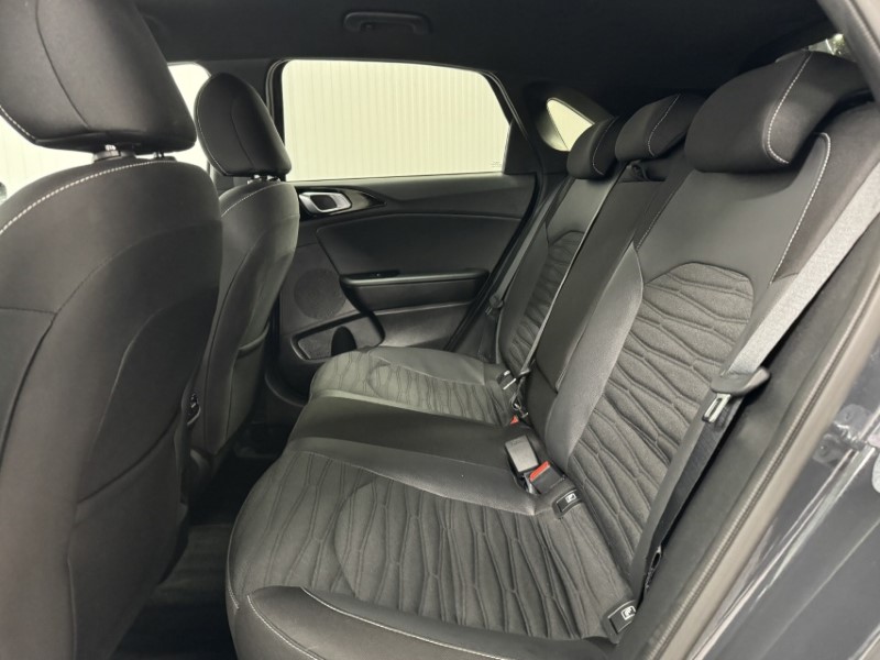 2025 (25) KIA CEED 1.5T GDi ISG 138 GT-Line 5dr DCT 4856698