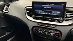 2025 (25) KIA CEED 1.5T GDi ISG 138 GT-Line 5dr DCT 4837827