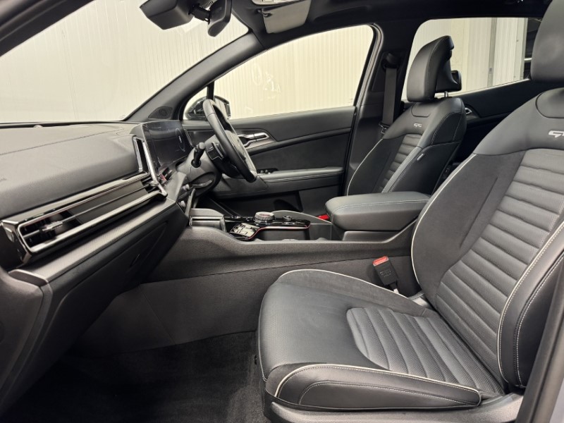 2024 (74) KIA SPORTAGE 1.6T GDi 207 HEV GT-Line S 5dr Auto 4870396