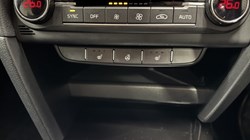 2025 (25) KIA CEED 1.5T GDi ISG 138 GT-Line 5dr DCT 4864712