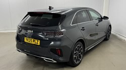 2025 (25) KIA CEED 1.5T GDi ISG 138 GT-Line 5dr DCT 4864693