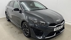 2025 (25) KIA CEED 1.5T GDi ISG 138 GT-Line 5dr DCT 4864724