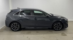 2025 (25) KIA CEED 1.5T GDi ISG 138 GT-Line 5dr DCT 4864723