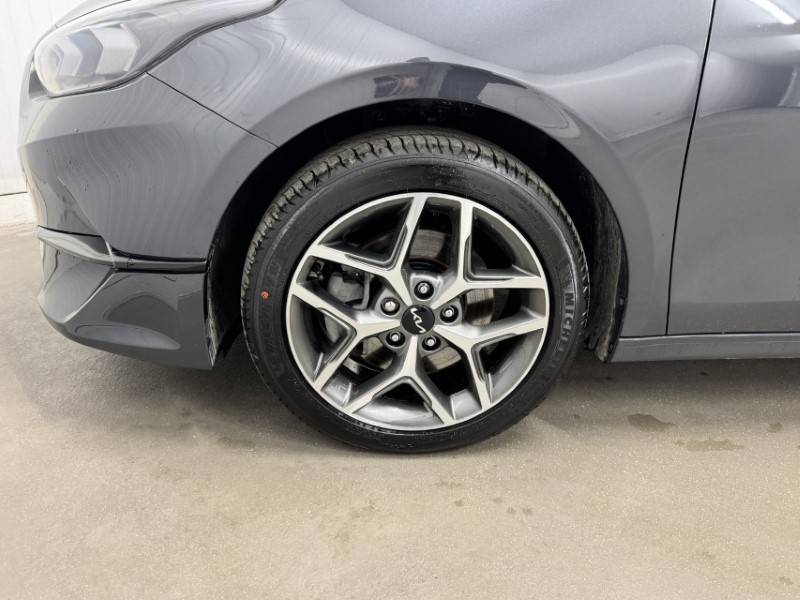 2025 (25) KIA CEED 1.5T GDi ISG 138 3 5dr 4912975