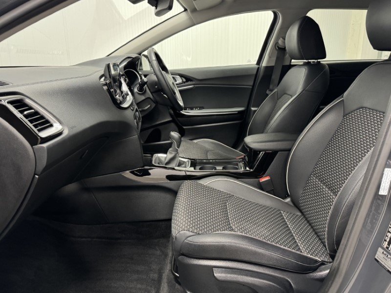 2025 (25) KIA CEED 1.5T GDi ISG 138 3 5dr 4912979