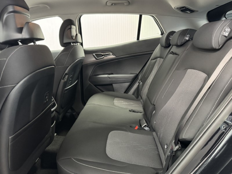 2025 (75) KIA SPORTAGE 1.6T GDi HEV Pure 5dr Auto 4884964