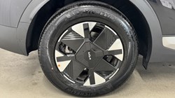 2025 (75) KIA SPORTAGE 1.6T GDi HEV Pure 5dr Auto 4884989