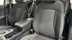 2025 (75) KIA SPORTAGE 1.6T GDi HEV Pure 5dr Auto 4884969