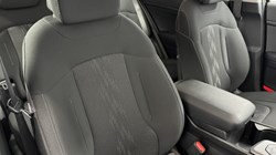 2025 (75) KIA SPORTAGE 1.6T GDi HEV Pure 5dr Auto 4884972