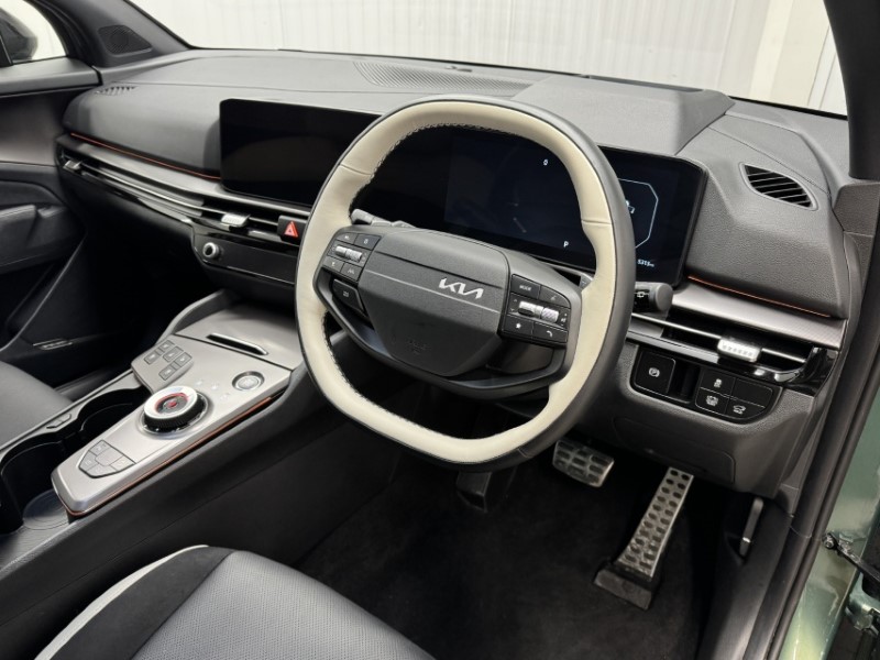 2025 (75) KIA SPORTAGE 1.6T GDi HEV GT-Line S 5dr Auto 4892851