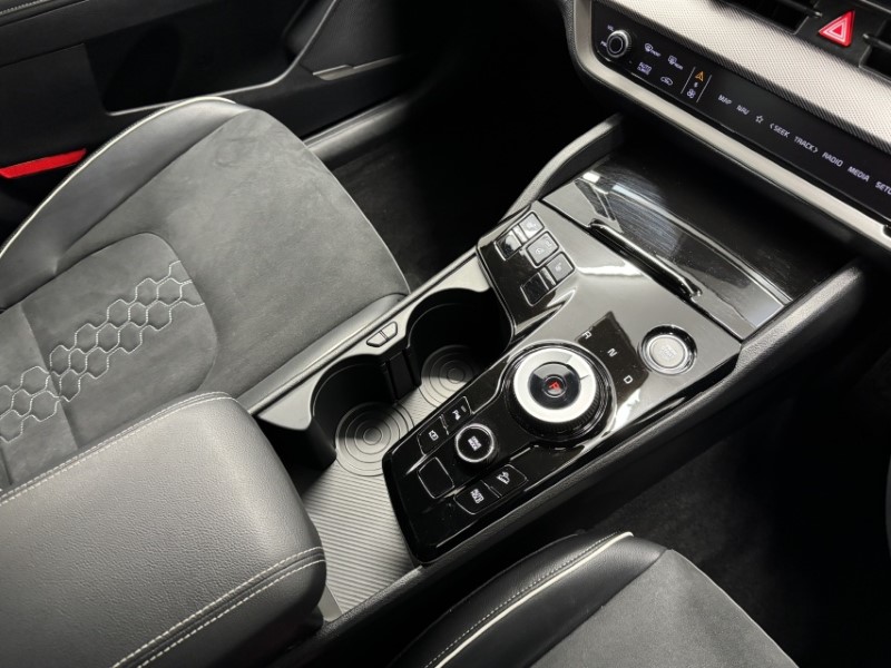 2024 (74) KIA SPORTAGE 1.6T GDi 207 HEV GT-Line 5dr Auto 4897021