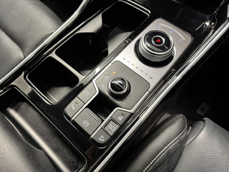 2023 (73) KIA SORENTO 1.6 T-GDi HEV Edition 5dr Auto 4913023