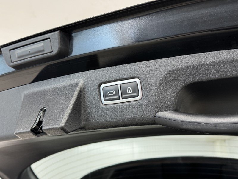 2023 (73) KIA SORENTO 1.6 T-GDi HEV Edition 5dr Auto 4913037