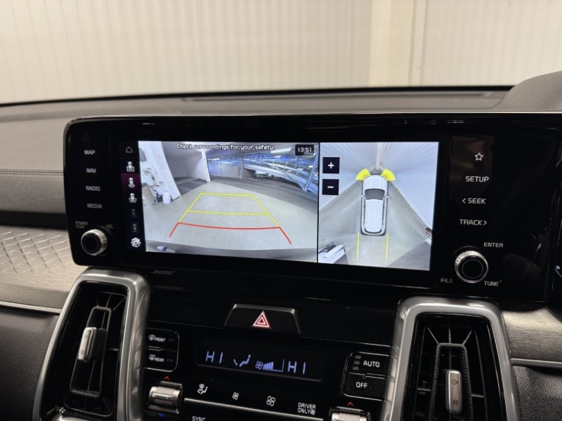 2023 (73) KIA SORENTO 1.6 T-GDi HEV Edition 5dr Auto 4913028