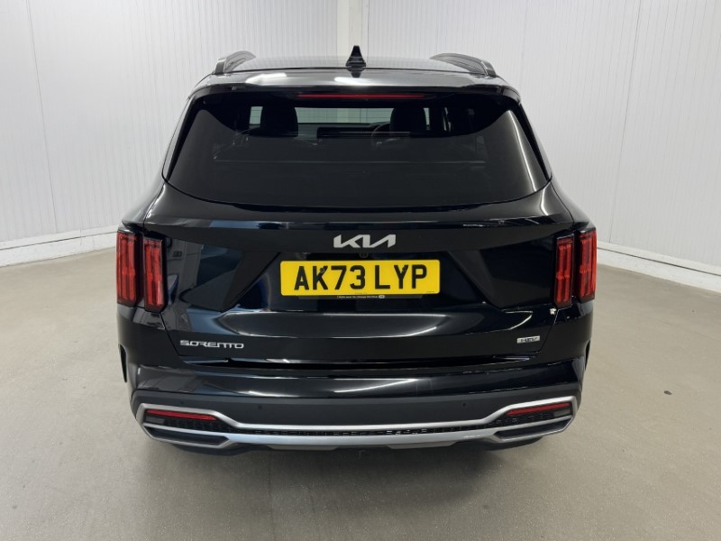 2023 (73) KIA SORENTO 1.6 T-GDi HEV Edition 5dr Auto 4913008