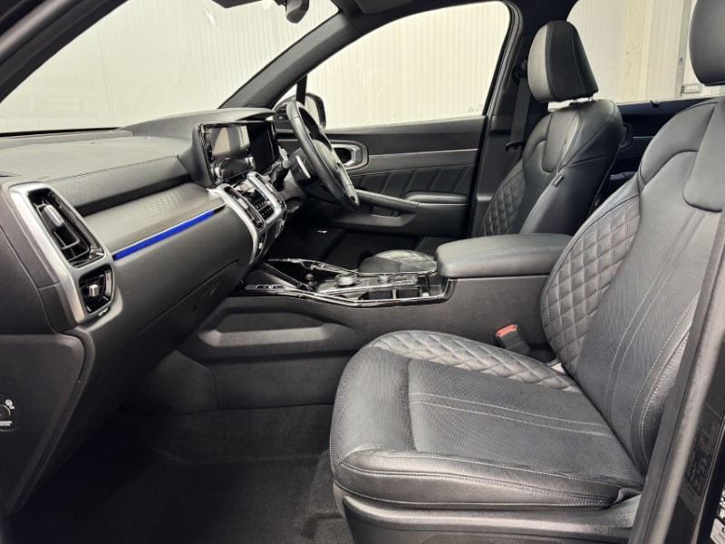 2023 (73) KIA SORENTO 1.6 T-GDi HEV Edition 5dr Auto 4913018