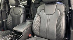 2023 (73) KIA SORENTO 1.6 T-GDi HEV Edition 5dr Auto 4913038