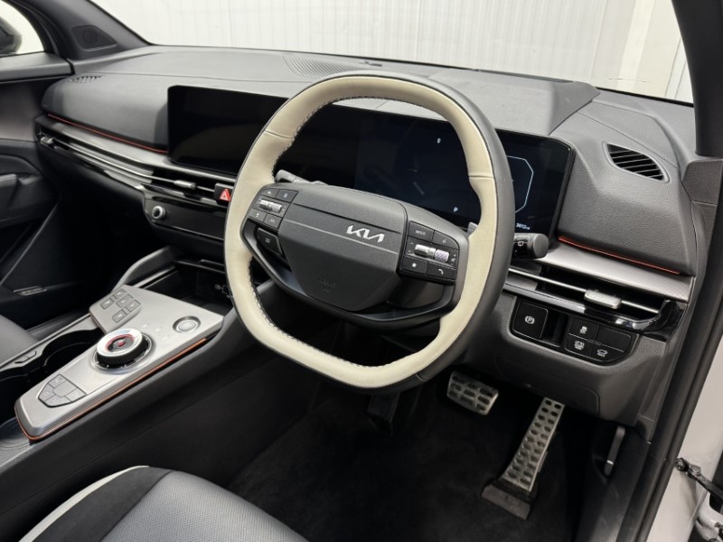 2025 (75) KIA SPORTAGE 1.6T GDi HEV GT-Line S 5dr Auto 4890296