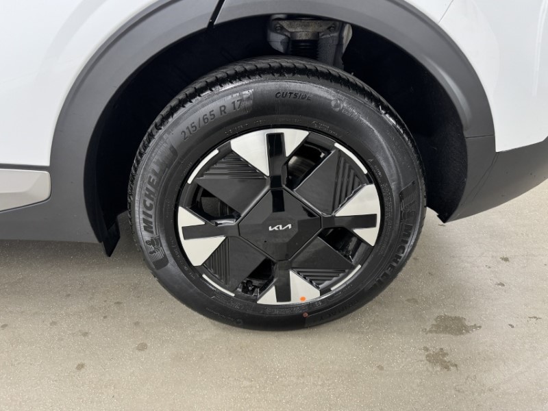 2025 (75) KIA SPORTAGE 1.6T GDi HEV Pure 5dr Auto 4895132