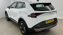 2025 (75) KIA SPORTAGE 1.6T GDi HEV Pure 5dr Auto 4895126