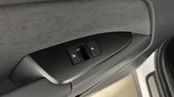 2025 (75) KIA SPORTAGE 1.6T GDi HEV GT-Line S 5dr Auto 4890357