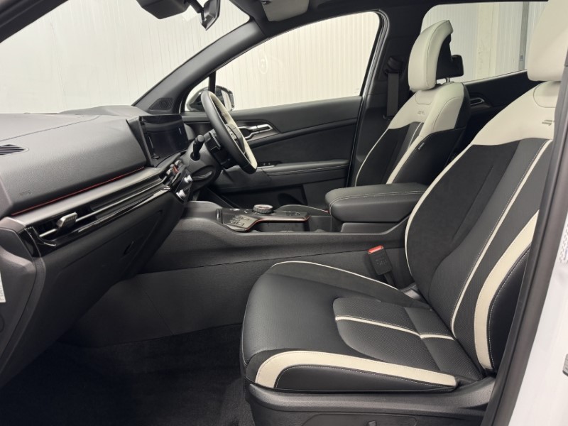 2025 (75) KIA SPORTAGE 1.6T GDi HEV GT-Line S 5dr Auto 4890333