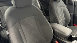 2025 (75) KIA SPORTAGE 1.6T GDi HEV Pure 5dr Auto 4916382