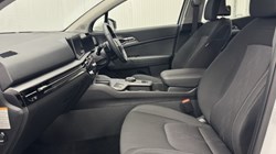 2025 (75) KIA SPORTAGE 1.6T GDi HEV Pure 5dr Auto 4916399