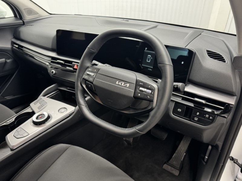 2025 (75) KIA SPORTAGE 1.6T GDi HEV Pure 5dr Auto 4916381