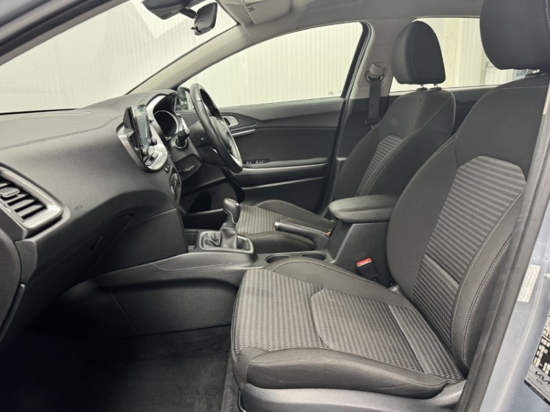 2023 (23) KIA CEED 1.5T GDi ISG 2 5dr 4948012