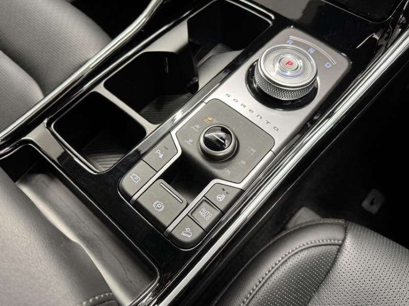 2025 (25) KIA SORENTO 1.6 T-GDi HEV 3 5dr Auto 4950986